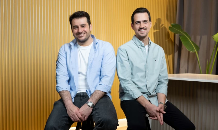 Cleedee: Δύο Κύπριοι επανασχεδιάζουν τις προσλήψεις ξεκινωντας απο τη φιλοξενια